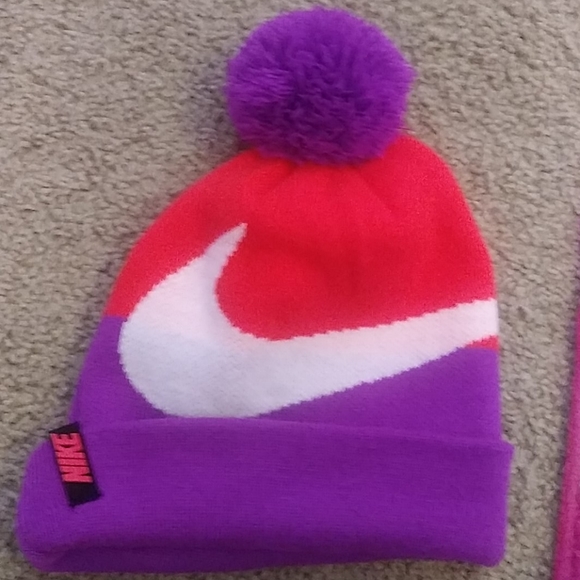 Nike hat - Picture 2 of 3